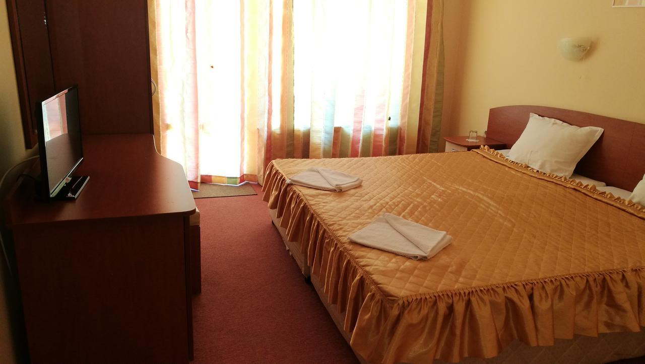 Family Hotel Mimosa Tsarévo Extérieur photo