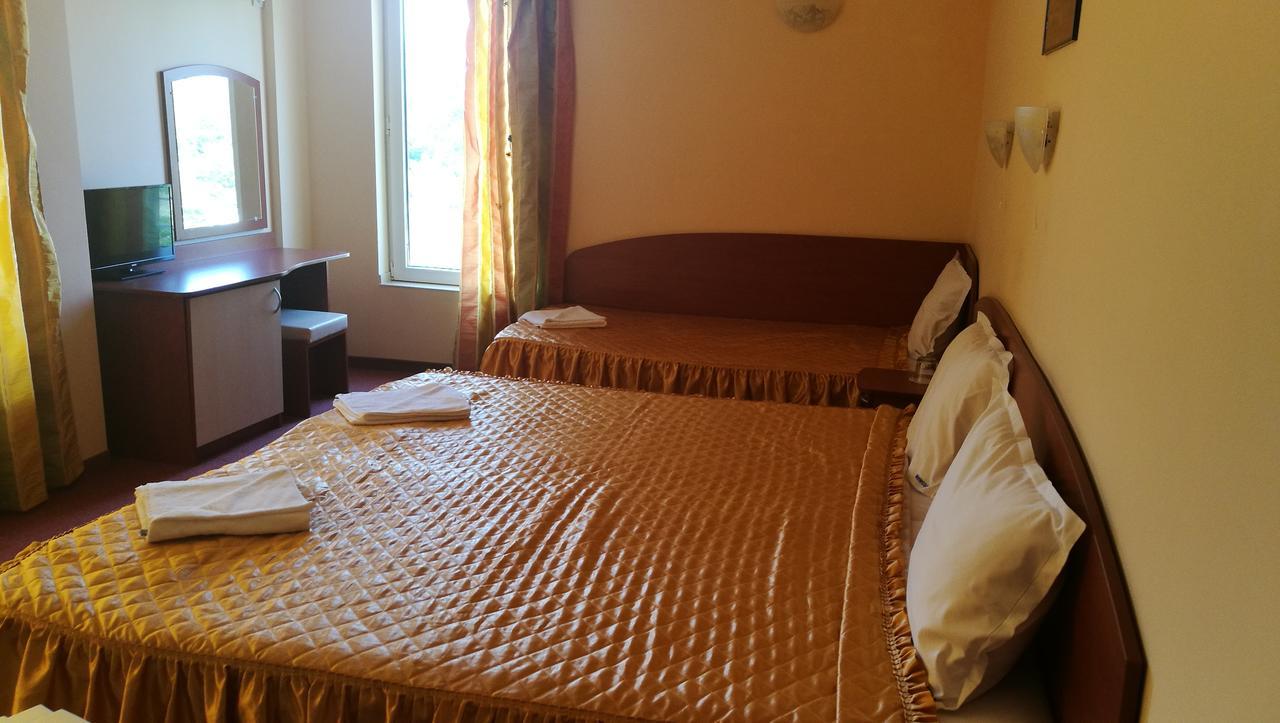 Family Hotel Mimosa Tsarévo Extérieur photo